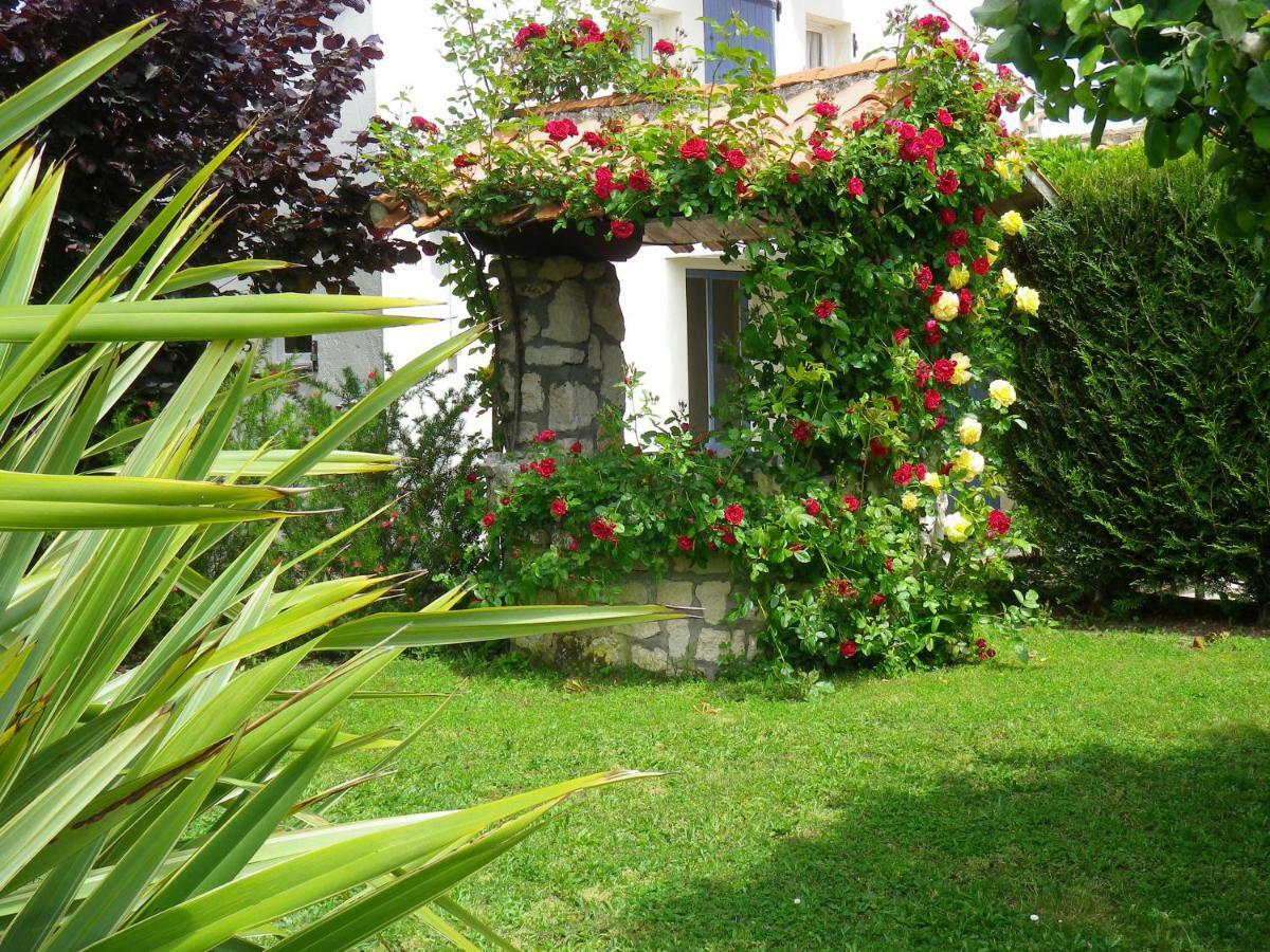 Chevrefeuille Et Eglantine Bed & Breakfast L'Ile-d'Olonne Exterior photo